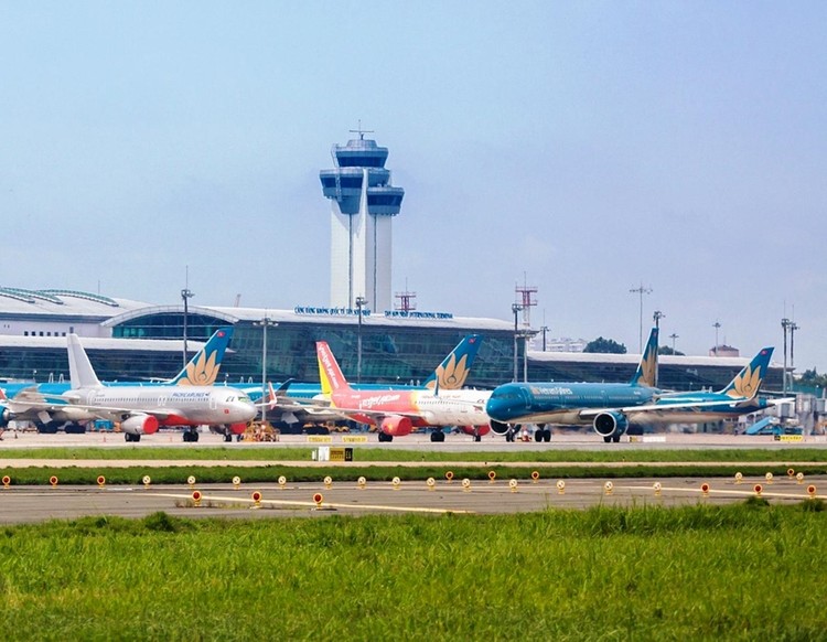 Cục Hàng không Việt Nam quyết định tăng tần suất khai thác tại Sân bay Tân Sơn Nhất dịp nghỉ lễ 30/4 và 1/5