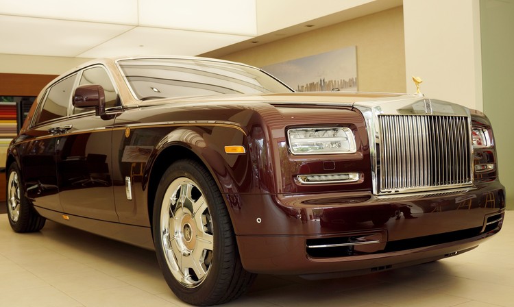  Rolls-Royce Phantom Lửa Thiêng (Sacred Fire) được rao bán lần thứ 7