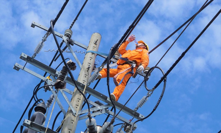 EVNSPC thực hiện nhiều giải pháp điều tiết cung cấp điện nhằm đảm bảo an ninh hệ thống điện.