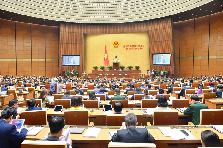 Ngày 23/5, Quốc hội thảo luận ở hội trường về một số nội dung còn ý kiến khác nhau của dự án Luật Giá (sửa đổi).