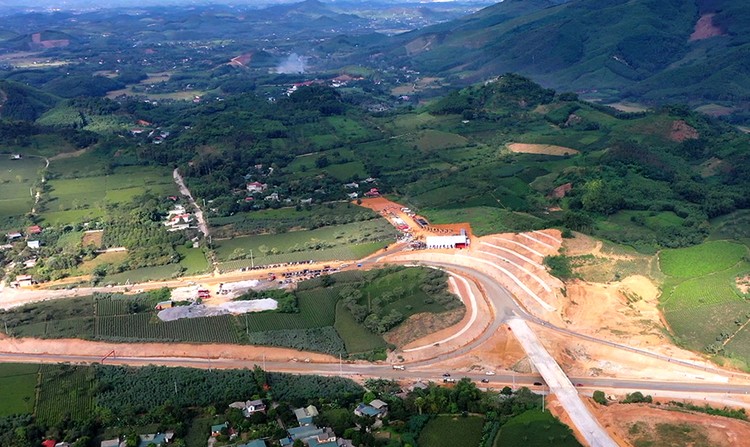 Gói thầu số 17 Bảo hiểm công trình thuộc Dự án Cao tốc Tuyên Quang - Hà Giang (giai đoạn 1) - đoạn qua tỉnh Tuyên Quang có giá 19,621 tỷ đồng. Ảnh: Hà Tuyên
