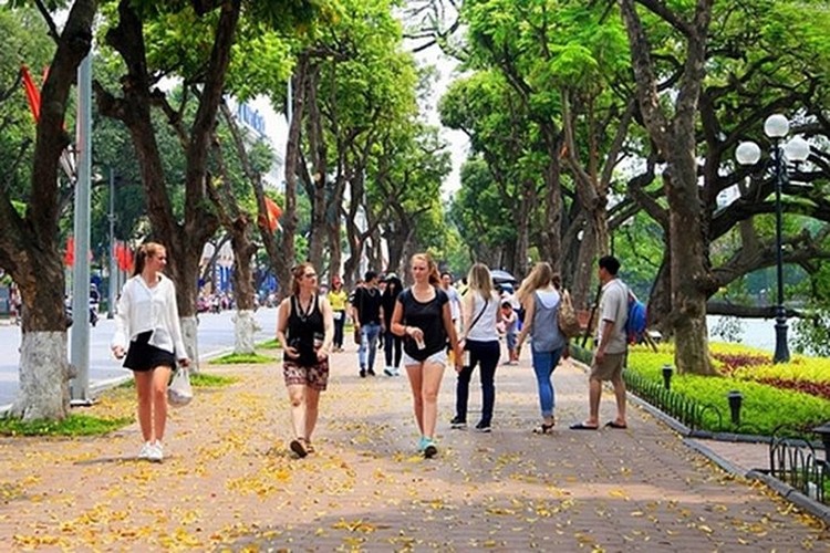 Trong tháng 11/2023, lượng khách quốc tế đến Hà Nội đạt 370 nghìn lượt người
