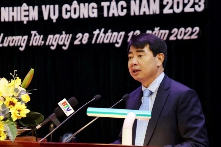Ông Lê Tuấn Hồng khi còn giữ chức Bí thư huyện ủy Lương Tài, Bắc Ninh.