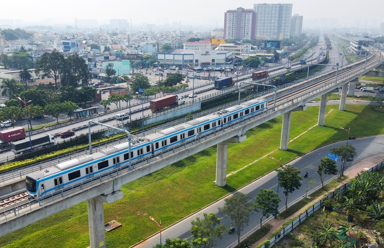 Tuyến metro số 1 (Bến Thành - Suối Tiên) sẽ vận hành thương mại cuối quý 4/2024