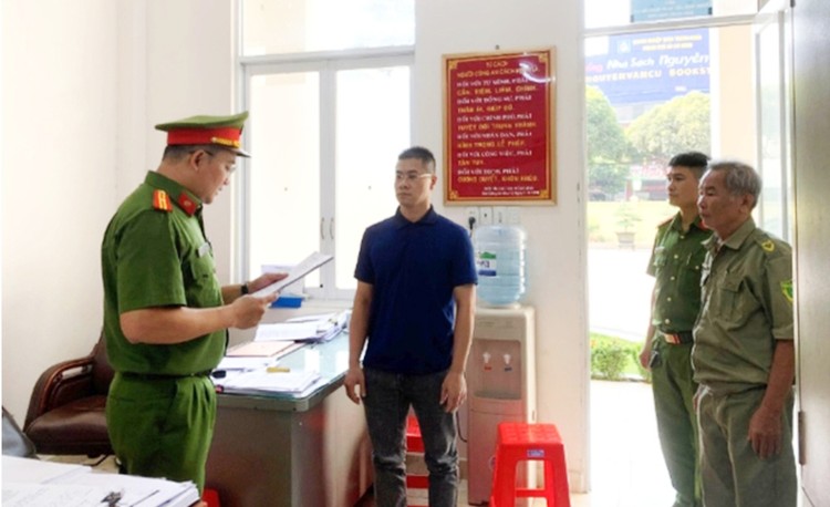 Cơ quan Cảnh sát điều tra Công an tỉnh Đồng Nai thi hành Quyết định khởi tố bị can, Lệnh bắt bị can để tạm giam đối với ông Nguyễn Quốc Vy Liêm