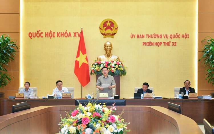 Chủ tịch Quốc hội Vương Đình Huệ phát biểu khai mạc Phiên họp 32 của Ủy ban Thường vụ Quốc hội
