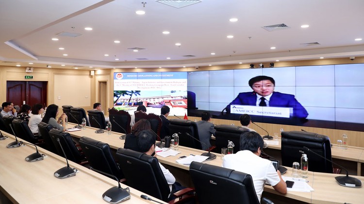 Cuộc họp Đối thoại Chính phủ - Doanh nghiệp Me Kong - Nhật Bản
lần thứ 13 và cuộc họp Nhóm công tác AMEICC về phát triển hành lang Đông Tây lần
thứ 1 diễn ra theo hình thức trực tuyến