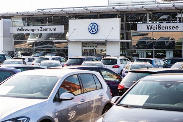 Ôtô tại một chi nhánh của hãng Volkswagen ở Berlin, Đức, ngày 7/5/2020. (Nguồn: THX/TTXVN)
