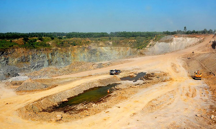 Cường Thuận IDICO ghi nhận khoản thu nhập bất thường gần 400 tỷ đồng từ việc bán mỏ đá Tân Cang 8. Ảnh: Vi Thái
