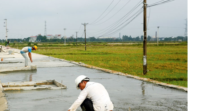 Công ty CP Đầu tư xây dựng Hải Long được công bố trúng 67 gói thầu trên địa bàn tỉnh Bắc Giang từ tháng 4/2016 đến nay với tổng giá trúng thầu hơn 513 tỷ đồng. Ảnh: Nhã Chi