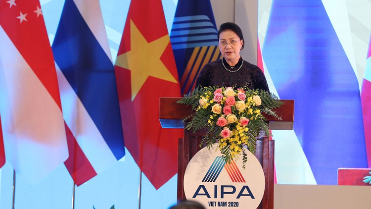 Chủ tịch Quốc hội Việt Nam, Chủ tịch AIPA 41 Nguyễn Thị Kim Ngân phát biểu bế mạc Đại hội đồng AIPA 41. Ảnh: Quang Khánh