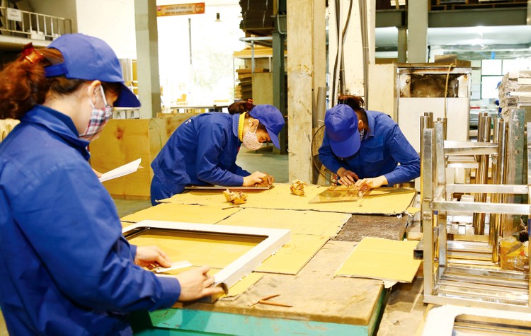 Các doanh nghiệp Việt Nam vẫn còn hạn chế về năng lực sản xuất để có thể hợp tác với các đối tác nước ngoài. Ảnh: Lê Tiên
