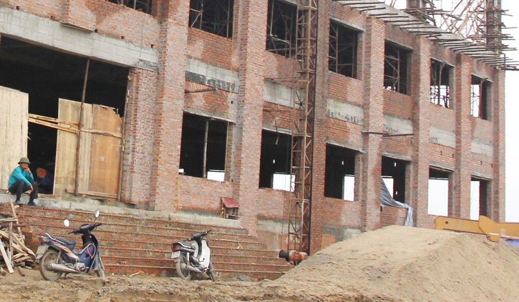 Gói thầu Thi công xây dựng thuộc Kế hoạch lựa chọn nhà thầu Trường THCS Cư Pui II và Trường Mẫu giáo Cư Pui có dự toán 9.349.101.000 đồng. Ảnh minh họa: Nhã Chi