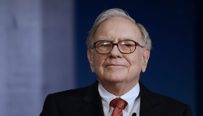 Warren Buffett mạnh tay đầu tư cổ phiếu y tế