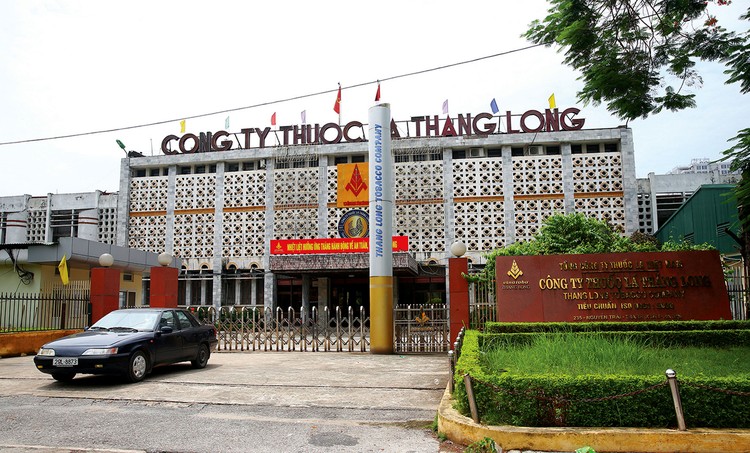 Nhà máy Công ty Thuốc lá Thăng Long được duyệt chủ trương di dời từ 9 năm trước nhưng việc di dời Nhà máy diễn ra hết sức chậm. Ảnh: Lê Tiên