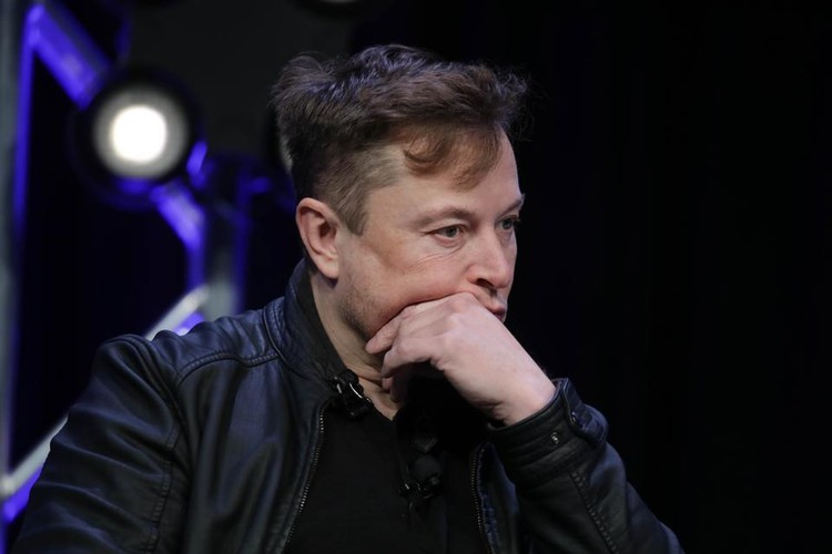 Elon Musk mất ngôi giàu nhất thế giới