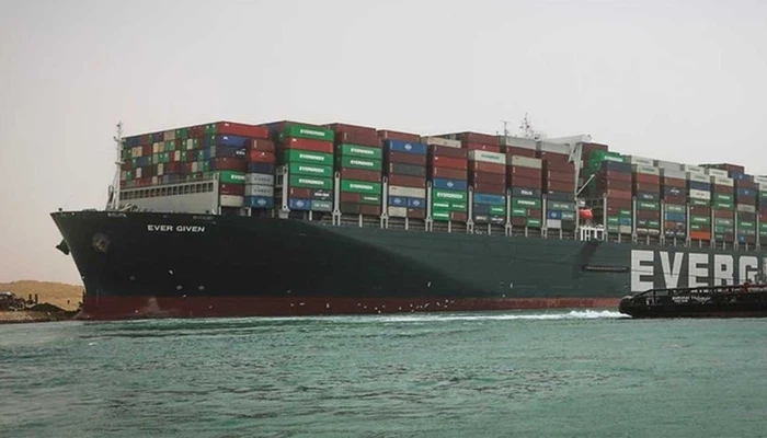 Sau gần một tuần mắc cạn ở kênh đào Suez, con tàu container khổng lồ Ever Given cuối cùng đã được giải cứu vào ngày 29/3