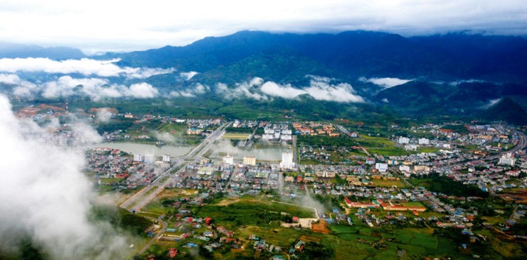 Dự án Khu đô thị thiên đường Mắc Ca tỉnh Lai Châu có diện tích khoảng 41,66 ha, gồm: đất nhà ở liền kề 4.615,75 m2; đất trồng cây mắc ca 250.642,61 m2… Ảnh Báo Lai Châu