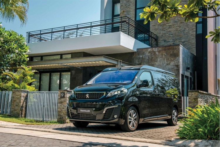Peugeot Traveller đang chinh phục được ngày càng nhiều khách hàng doanh nhân nhờ tích hợp được sự sang trọng, tính hữu dụng trong một chiếc MPV