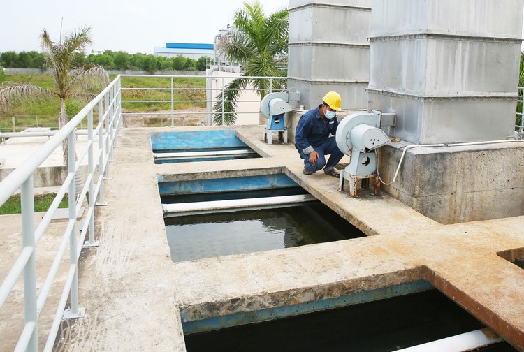 Công ty TNHH Dịch vụ và Môi trường Trọng Hiếu nhiều năm được TP. Vĩnh Yên (Vĩnh Phúc) lựa chọn làm nhà thầu quản lý, vận hành hệ thống thoát nước và xử lý nước thải. Ảnh minh họa: Nhã Chi