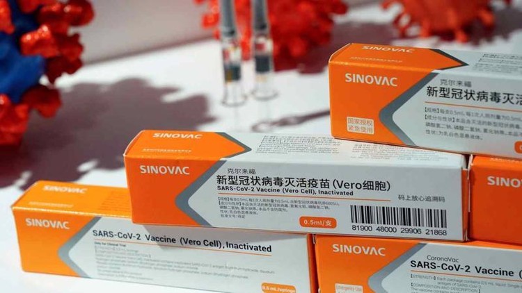 Vaccine CoronaVac của công ty Sinovac Biotech hiện được tiêm rộng rãi tại Thổ Nhĩ Kỳ - Ảnh: Reuters