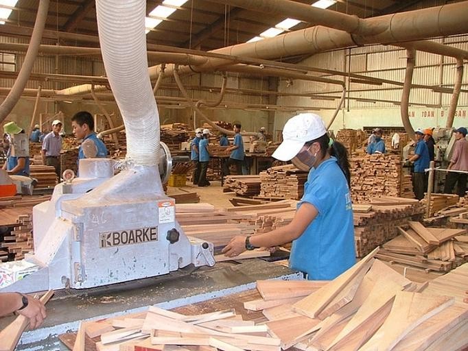 Việt Nam là thị trường cung cấp đồ nội thất bằng gỗ lớn thứ 6 cho Pháp