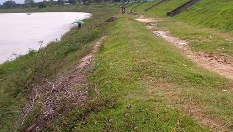 Gói thầu bị kiến nghị có nội dung bảo hiểm công trình kè chống lũ lụt, sạt lở các làng đồng bào dân tộc thiểu số dọc sông Đăk Bla trên địa bàn Kon Tum. Ảnh: Bùi Hoàn