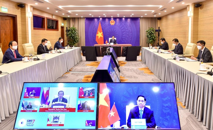 Thủ tướng Chính phủ Phạm Minh Chính tham dự Hội nghị Thượng đỉnh Hợp tác Tiểu vùng Mê Công mở rộng (GMS) lần thứ 7 theo hình thức trực tuyến. Ảnh: Quý Bắc