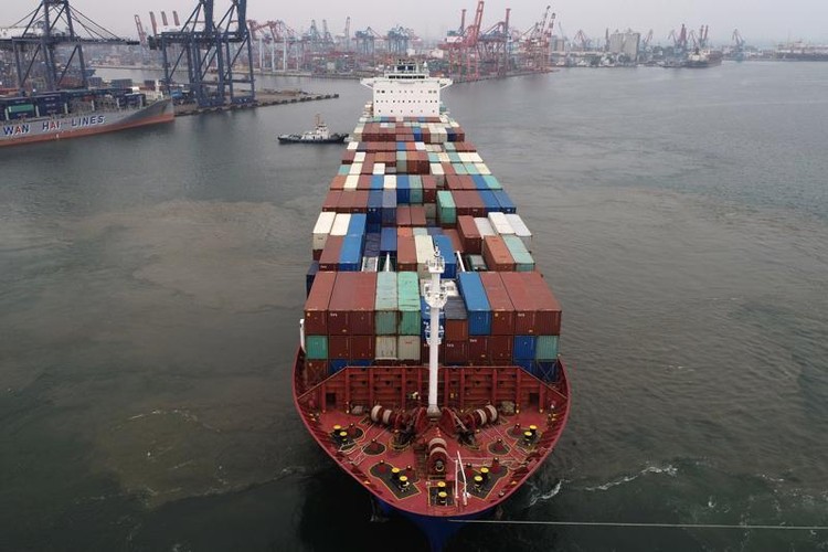 Giá cước vận tải bằng tàu container tăng kỷ lục - Ảnh: Getty Images