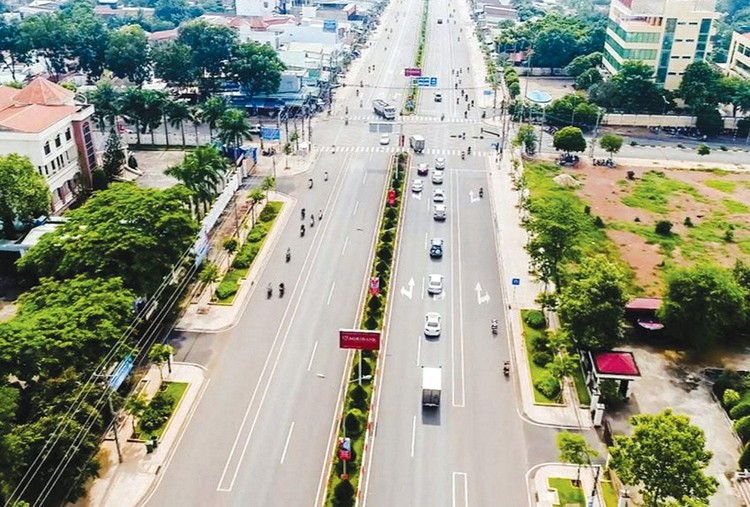 Gói thầu Xây dựng đường Trung tâm hành chính huyện Chơn Thành đi xã Quang Minh kết nối Khu công nghiệp Becamex (Bình Phước) có giá dự toán hơn 90,9 tỷ đồng. Ảnh minh họa: CT