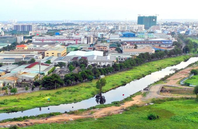 Dự án kênh Tham Lương - Bến Cát - rạch Nước Lên có tổng mức đầu tư 8.200 tỷ đồng, với 10 gói thầu xây lắp. Ảnh: Hữu Khoa