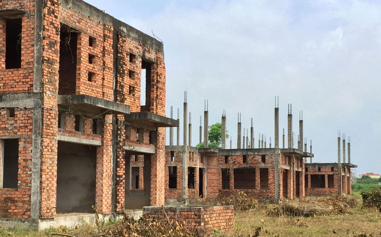 Khu dân cư Phước An (huyện Nhơn Trạch) bị bỏ hoang sau hơn 10 năm triển khai. Ảnh: Hương Giang