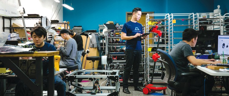 Khởi nghiệp chỉ với vài nhân lực, hiện OhmniLabs đã phát triển và triển khai được hệ thống dịch vụ robot lớn nhất thế giới với hơn 4.000 robot vận hành tại hơn 40 quốc gia