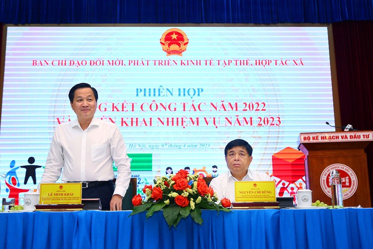 Phó Thủ tướng Lê Minh Khái phát biểu tại cuộc họp tổng kết công tác năm 2022 và triển khai nhiệm vụ năm 2023 của Ban Chỉ đạo Đổi mới, phát triển kinh tế tập thể, hợp tác xã. Ảnh: Lê Tiên