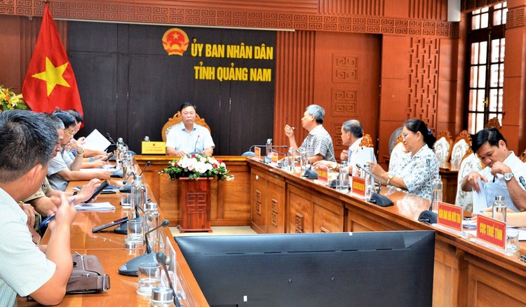 Ông Lê Trí Thanh, Chủ tịch UBND tỉnh Quảng Nam tại cuộc họp của Tổ công tác đặc biệt tháo gỡ vướng mắc, khó khăn cho doanh nghiệp