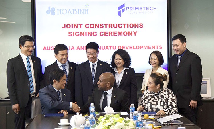 Công ty CP Tập đoàn Xây dựng Hòa Bình vừa ký kết thỏa thuận hợp tác chiến lược với PrimeTech Constructions Pty Ltd để phối hợp triển khai dự án tại Quốc đảo Vanuatu