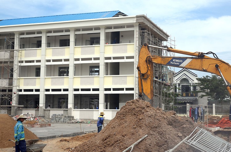Công ty TNHH Xây dựng Hòa Thuận Phát được công bố trúng khoảng 10 gói thầu thi công xây lắp từ năm 2017 đến nay. Ảnh minh họa: Tiên Giang