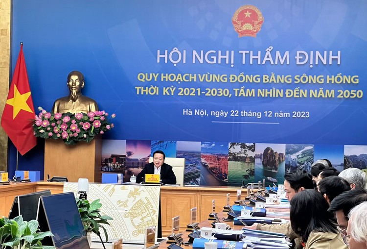 Phó Thủ tướng Chính phủ Trần Hồng Hà chủ trì cuộc họp Hội đồng Thẩm định Quy hoạch vùng Đồng bằng sông Hồng thời kỳ 2021 - 2030, tầm nhìn đến năm 2050. Ảnh: Phương Anh