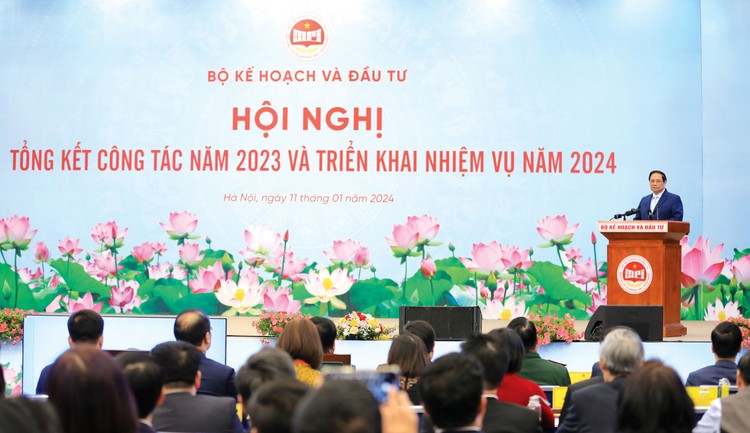 Thủ tướng Chính phủ Phạm Minh Chính phát biểu tại Hội nghị Tổng kết công tác năm 2023 và triển khai nhiệm vụ năm 2024 của Bộ Kế hoạch và Đầu tư. Ảnh: Nhã Chi