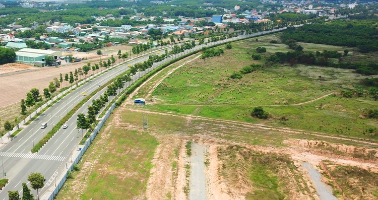 Gói thầu Xây lắp thuộc Dự án Đường vành đai phía Bắc Quảng Nam có giá 414,387 tỷ đồng. Ảnh minh họa: Nhã Chi