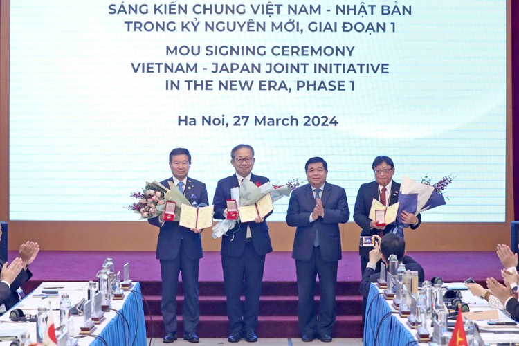Lễ ký kết bản ghi nhớ Sáng kiến chung Việt Nam - Nhật Bản trong kỷ nguyên mới, giai đoạn 1. Ảnh: Đức Trung