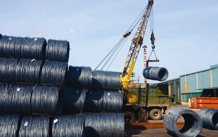 Trong 2 tháng đầu năm Việt Nam chủ yếu nhập khẩu sắt thép các loại và sản phẩm từ Trung Quốc với trị giá đạt 1,72 tỷ USD, tăng 91,2% so với cùng kỳ 2023. Ảnh: Quang Huy