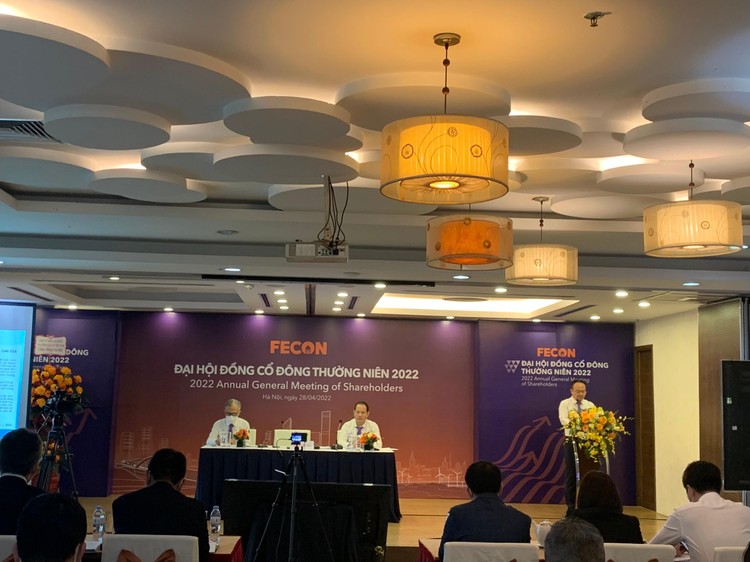 Đại hội đồng cổ đông thường niên năm 2022 của Công ty cổ phần FECON diễn ra sáng 28/4. Ảnh: Hoàng Việt