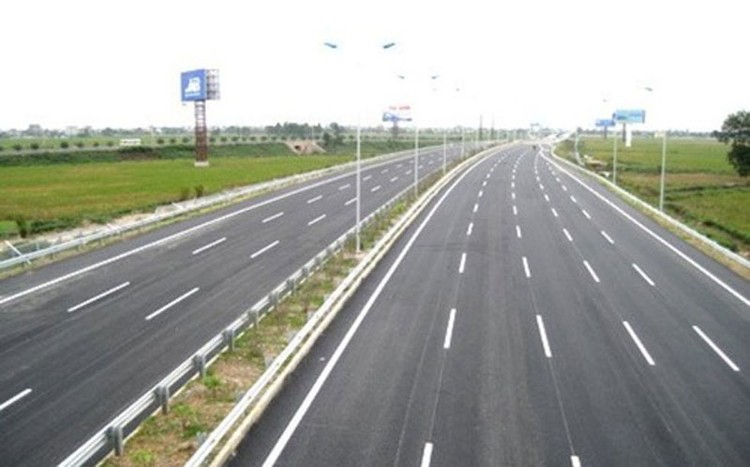 Dự án đường cao tốc Tp.HCM - Trung Lương, dự án xây dựng cầu Vĩnh Tuy đã áp dụng cơ chế chỉ định thầu với tỷ lệ tiết kiệm là 5%.