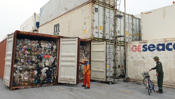 Chỉ còn 2 containter phế liệu tồn đọng quá 90 ngày tại Chi cục Hải quan cảng tổng hợp Bình Dương. Ảnh minh họa: Internet 