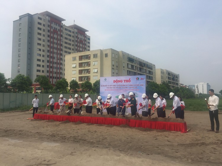 Dự án xây dựng tuyến đường H2 của tỉnh Bắc Ninh được thực hiện theo hình thức Hợp đồng – Chuyển giao (BT). Ảnh: X.Yến