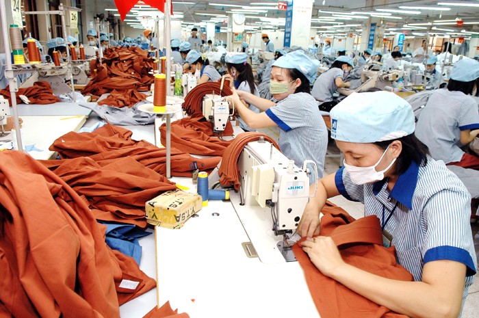 Các mặt hàng xuất khẩu của Việt Nam tương đồng với Trung Quốc sẽ có lợi thế cạnh tranh cao, nhất là hàng dệt may. Ảnh: Internet.
