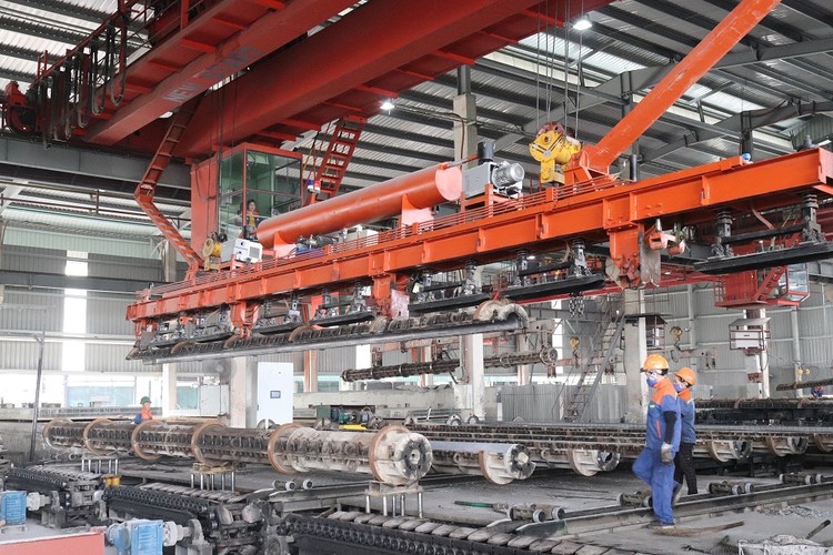 Một nhà máy sản xuất thiết bị thi công công trình của Công ty CP Đầu tư và Xây lắp Trường Sơn