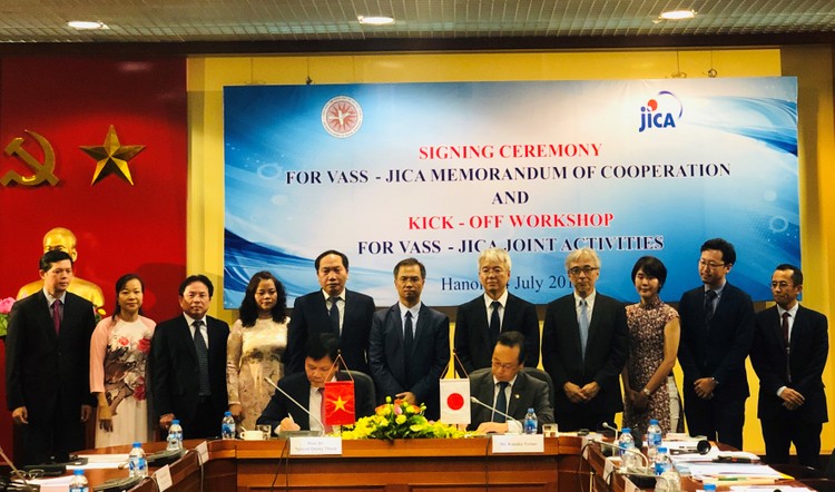 VASS và JICA Việt Nam tái khẳng định sẽ hợp tác lâu dài nhằm thúc đẩy hơn nữa sự phát triển bền vững của Việt Nam (ảnh: MT)