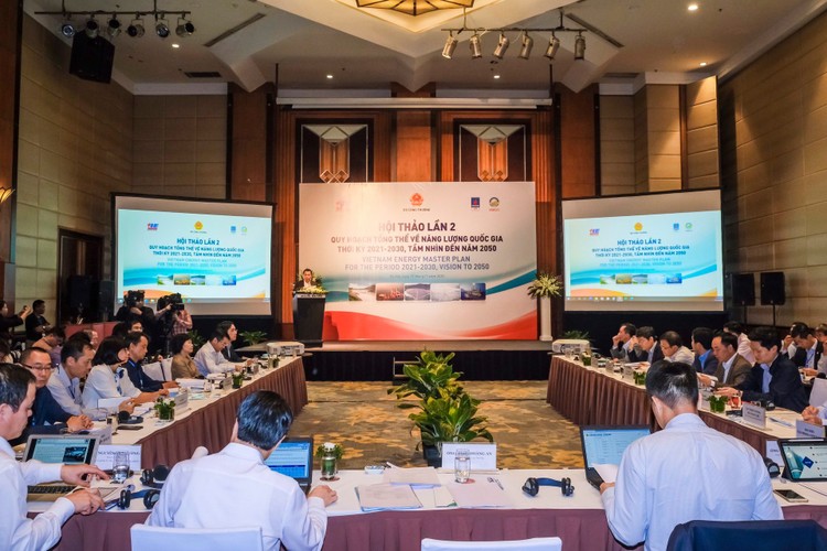 Hội thảo lần 2 Quy hoạch Tổng thể về Năng lượng quốc gia thời kỳ 2021 - 2030, tầm nhìn đến năm 2050 tổ chức tại Hà Nội (ảnh: MK)